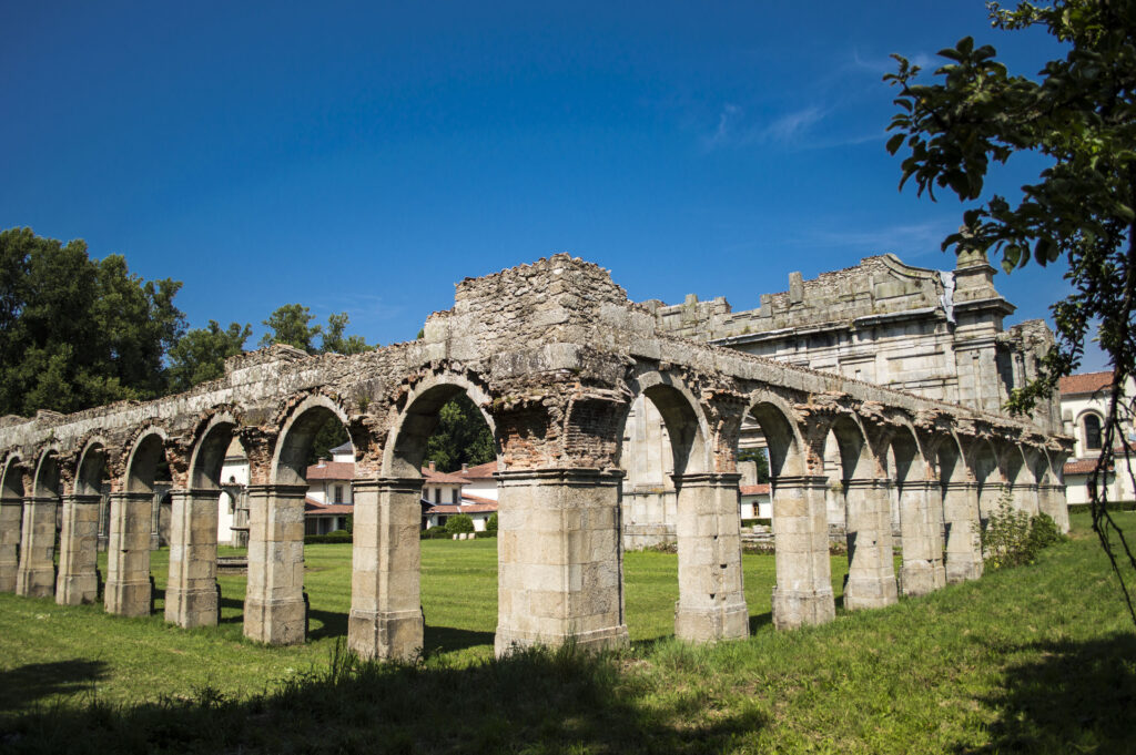 Raffaele-Timpano-Allombra-dellAntica-Certosa-presso-Interno-Certosa-Serra-San-Bruno-VV-1024x681